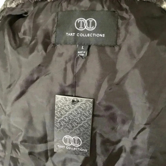 Tart Collections Faux Fur Vest - Picture 5 of 5